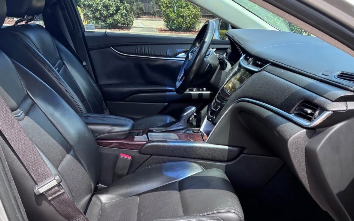 2016 Cadillac XTS photo 10