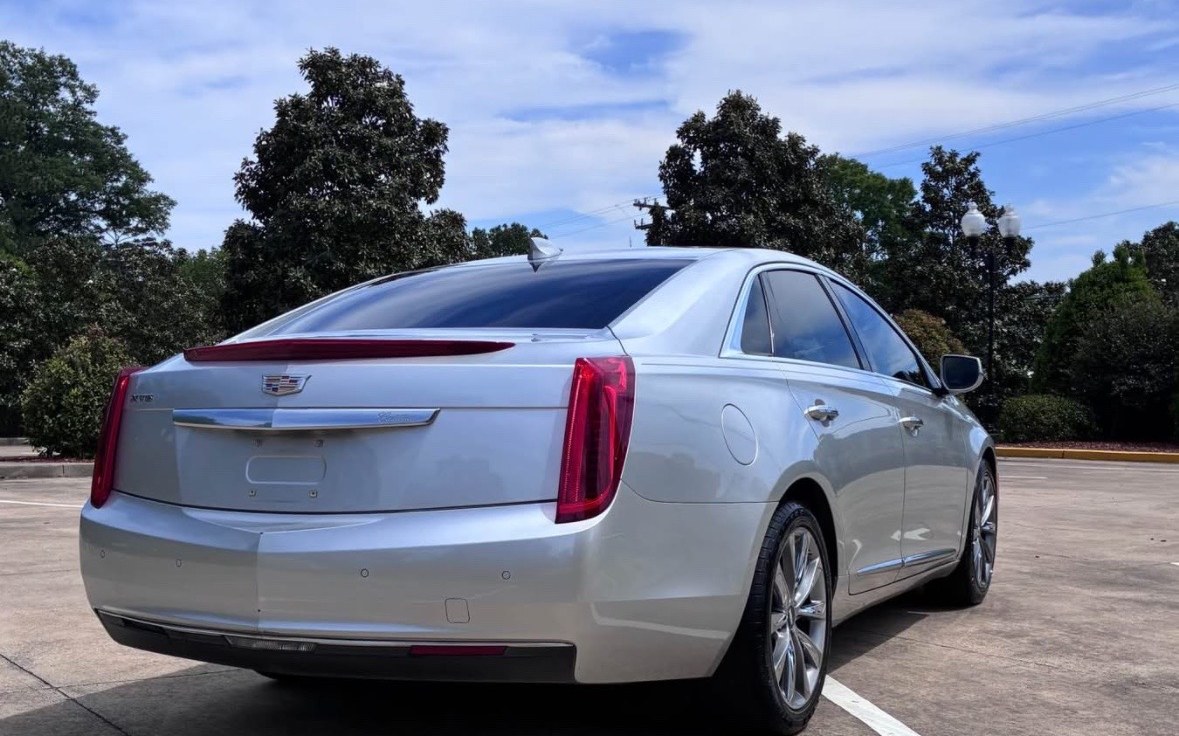 2016 Cadillac XTS photo 5