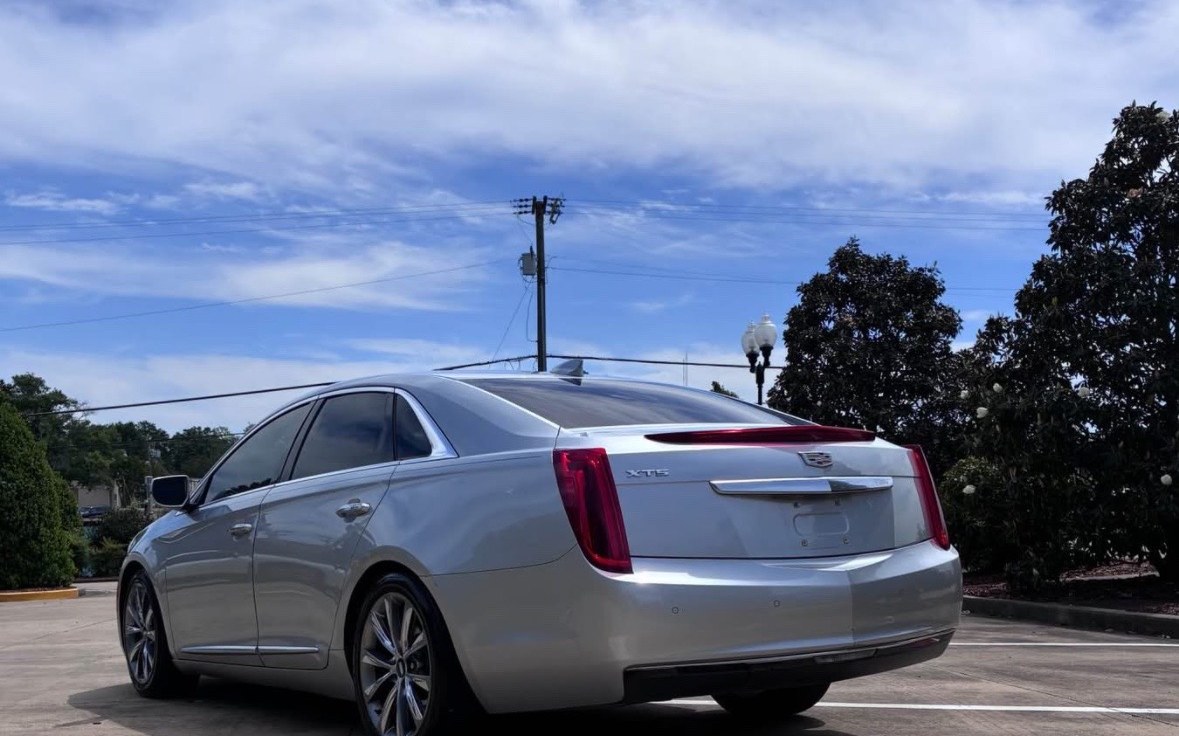 2016 Cadillac XTS photo 6