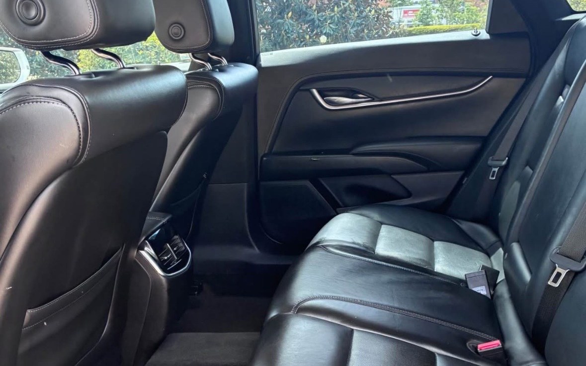 2016 Cadillac XTS photo 9